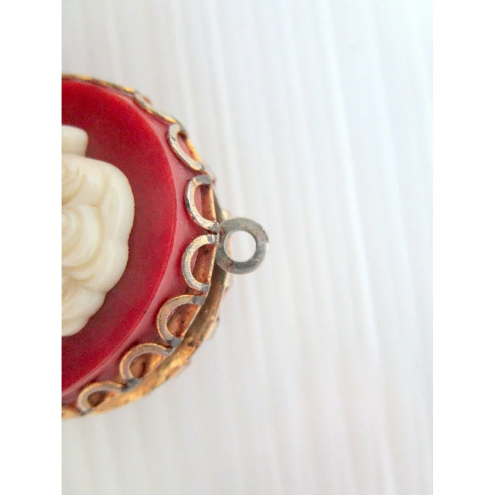 Vintage Cameo Unusual Spinning Double Sided LOOK Pendant Bust Lady Gold Tone